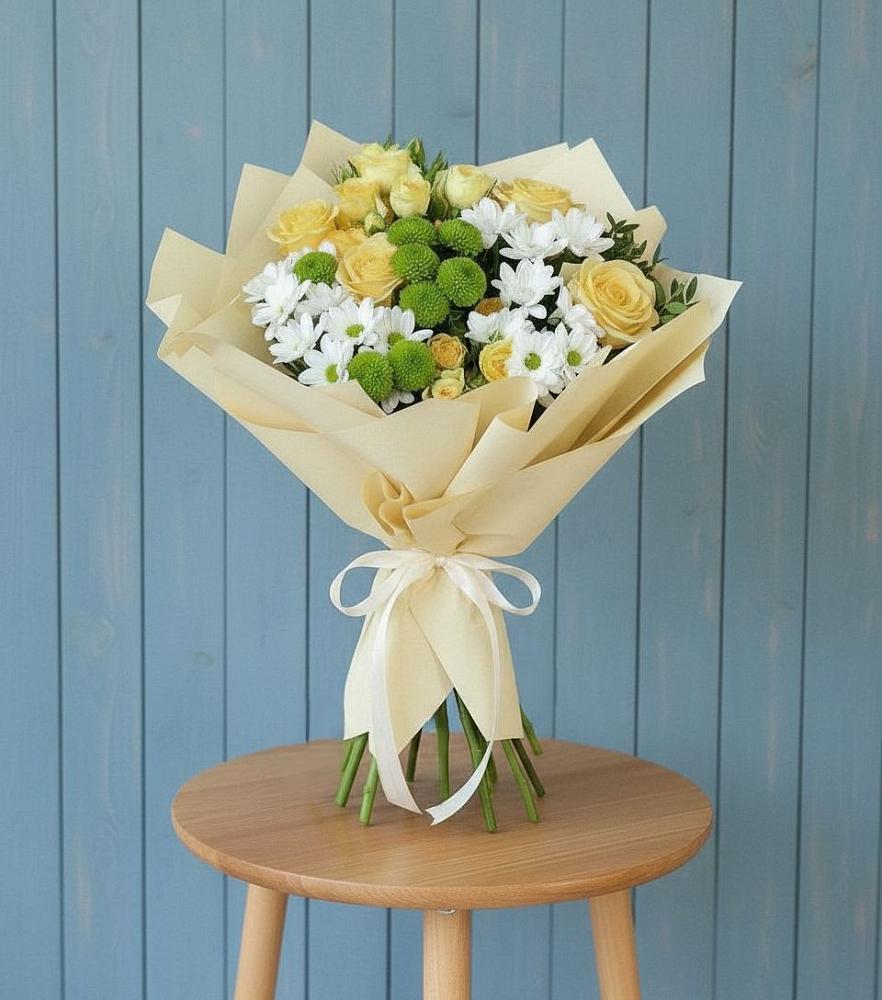 Букет цветов из: Хризантемы и Розы в Калаче