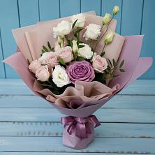 Букет цветов из:  Розы и Лизиантусы в Калаче