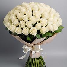 Букет 101 беля роза Белоснежка в Калаче