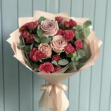 Букет цветов из:  Гвоздики и Розы в Калаче